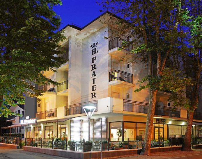 Hotel Prater Чезенатико Экстерьер фото
