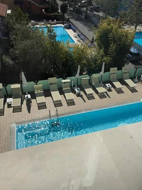 Hotel Prater Чезенатико Экстерьер фото